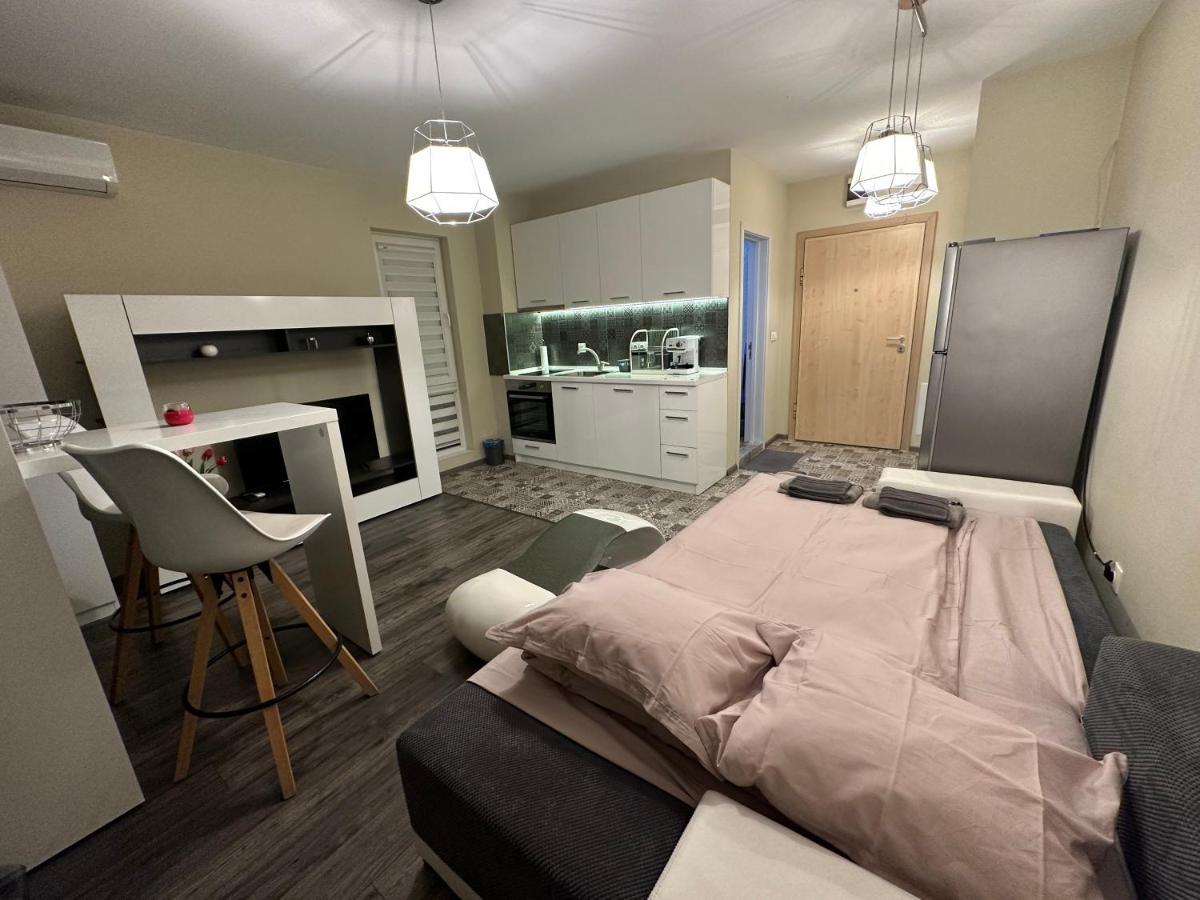 Uni Time Apartment By Lmg صوفيا المظهر الخارجي الصورة